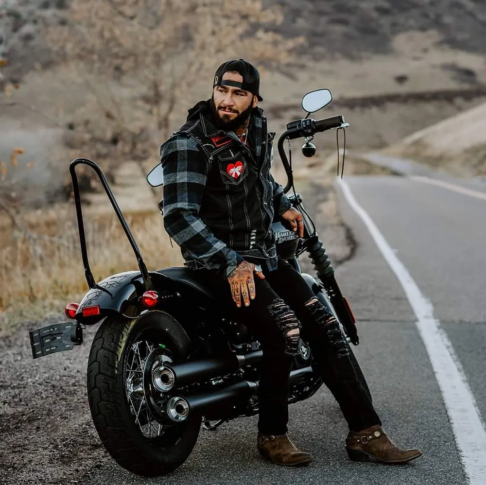 kyle-pic-motorcycle